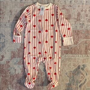 Old Navy Valentines Red Heart Striped baby girl Footie pajamas
